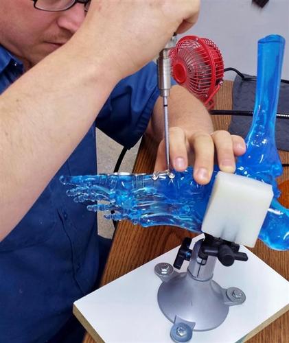 3D打印医用骨骼模型公司 从手术辅助到教学用具的百万美元进阶之路